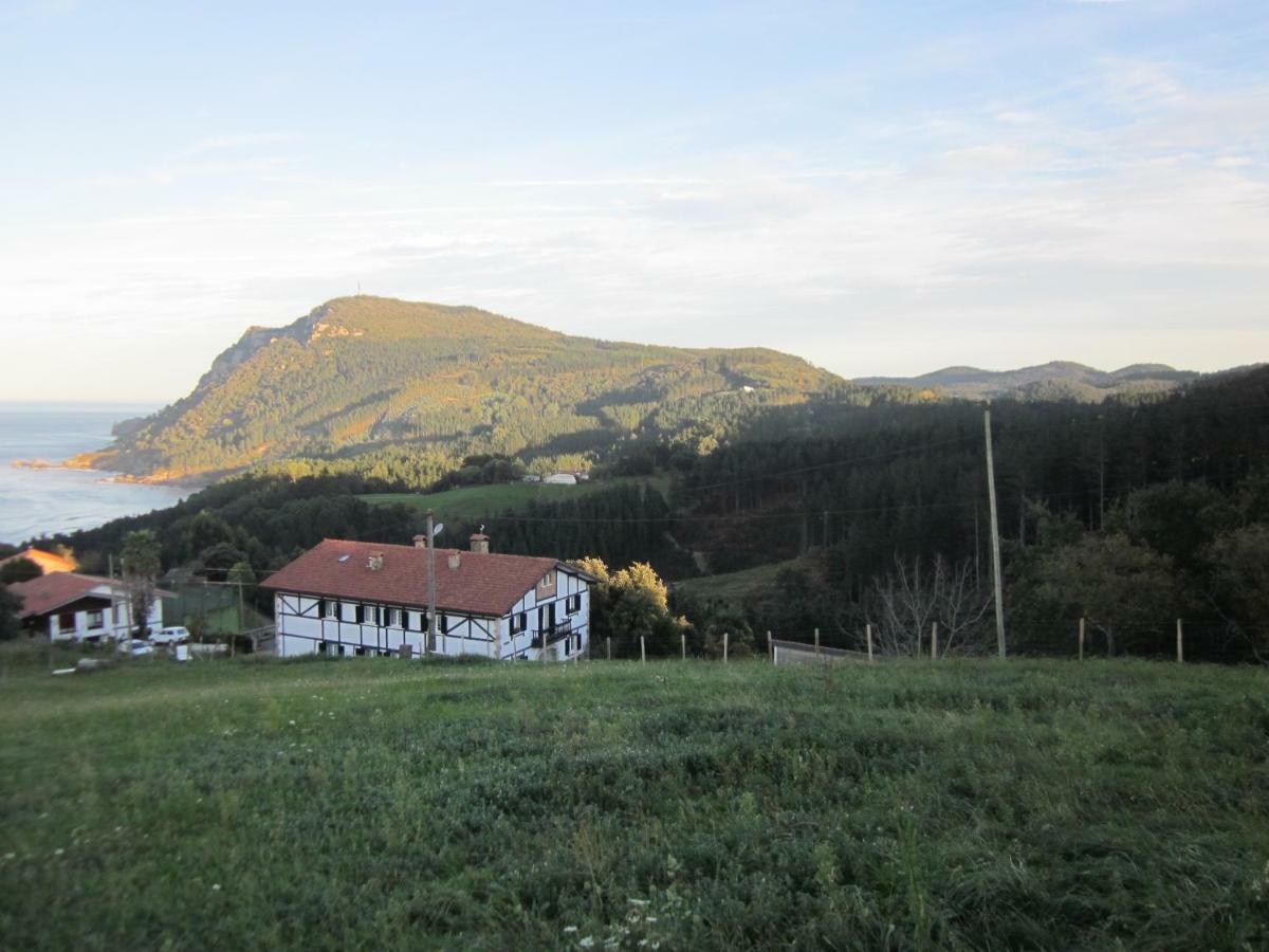 Ea Playa Montana45'Guggemhein A 200M Andando Playa Y Del Centro Pueblo Leilighet Ea Eksteriør bilde